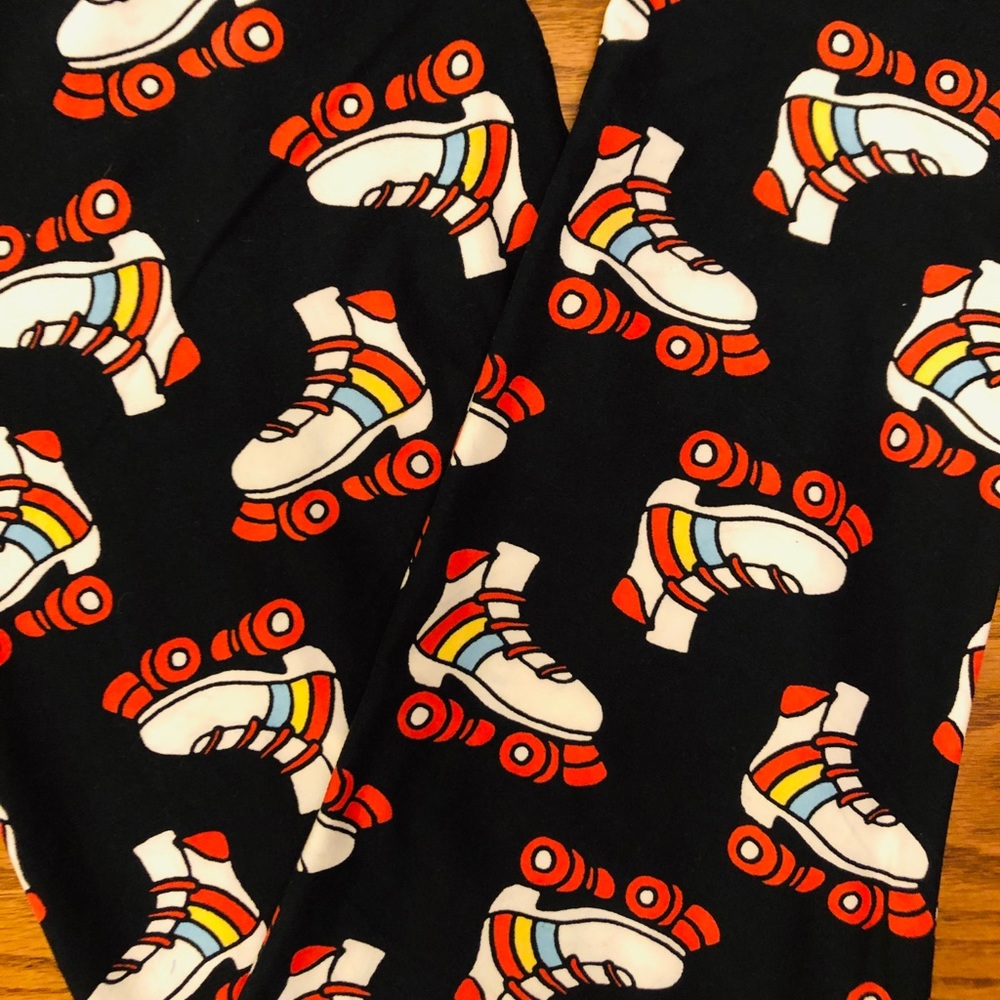 Lularoe roller skate leggings